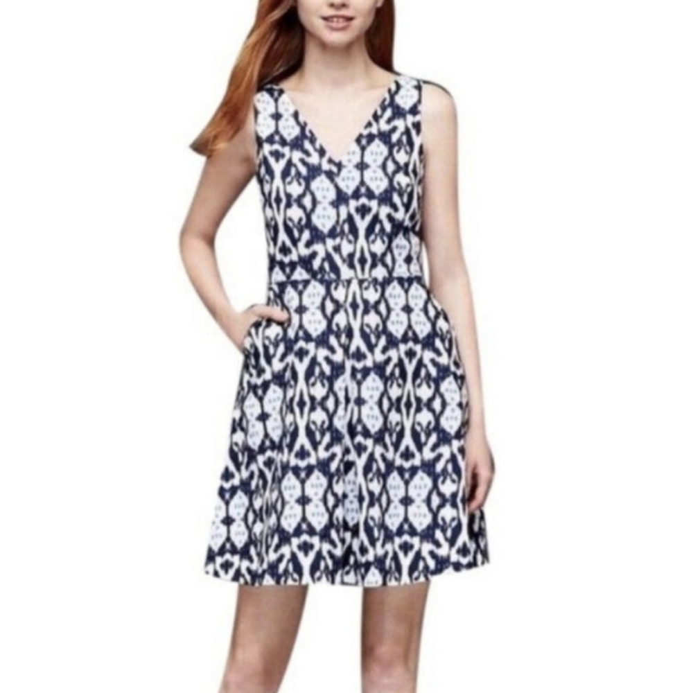 Gap Dress Size 6 100%  Linen Double V Neck Sleeveless Navy Blue White Lined
